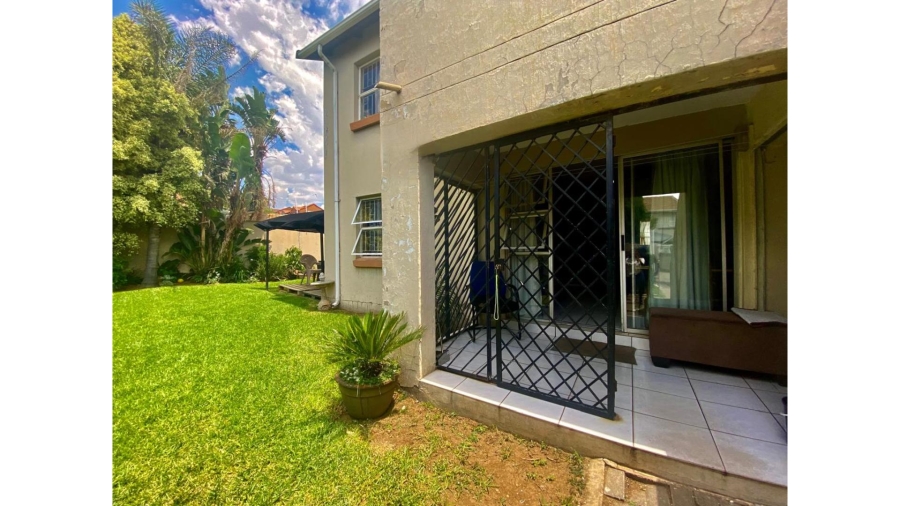 2 Bedroom Property for Sale in Vorna Valley Gauteng