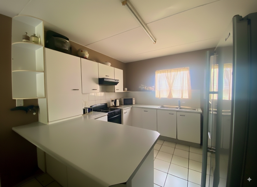2 Bedroom Property for Sale in Vorna Valley Gauteng
