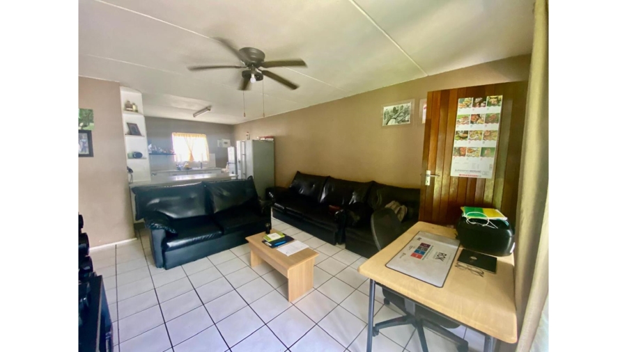 2 Bedroom Property for Sale in Vorna Valley Gauteng