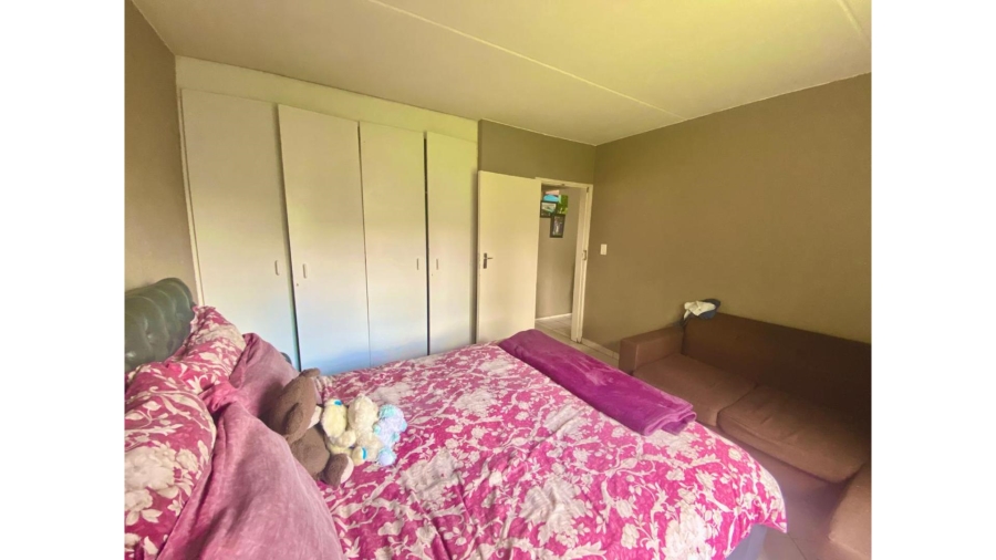 2 Bedroom Property for Sale in Vorna Valley Gauteng