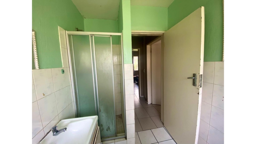 2 Bedroom Property for Sale in Vorna Valley Gauteng