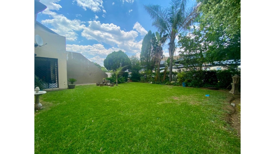 2 Bedroom Property for Sale in Vorna Valley Gauteng