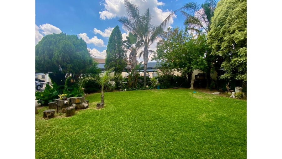 2 Bedroom Property for Sale in Vorna Valley Gauteng