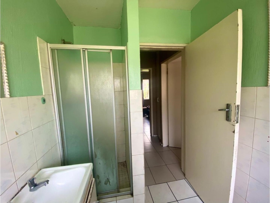 2 Bedroom Property for Sale in Vorna Valley Gauteng