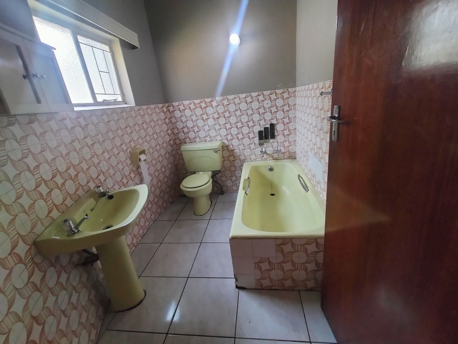 4 Bedroom Property for Sale in Dorandia Gauteng