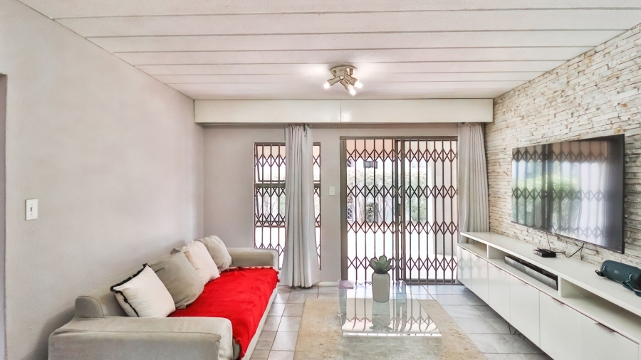 2 Bedroom Property for Sale in Morningside Gauteng