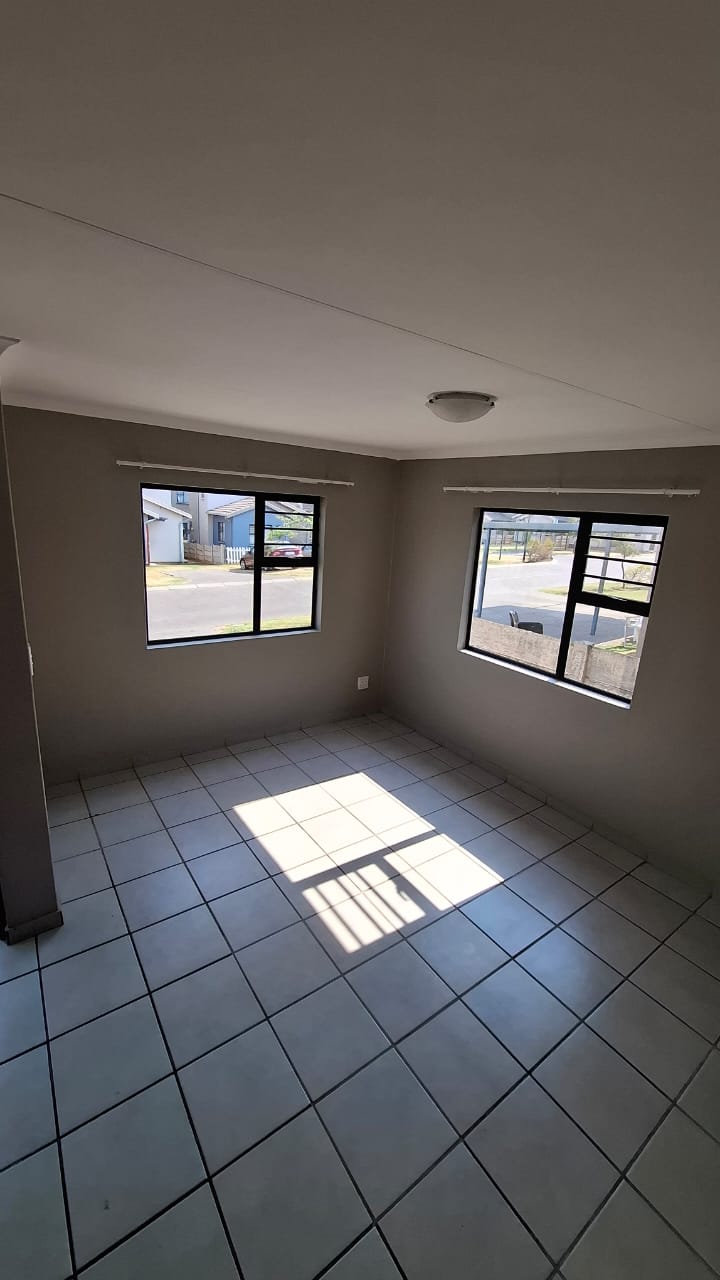 To Let 3 Bedroom Property for Rent in Noordwyk Gauteng