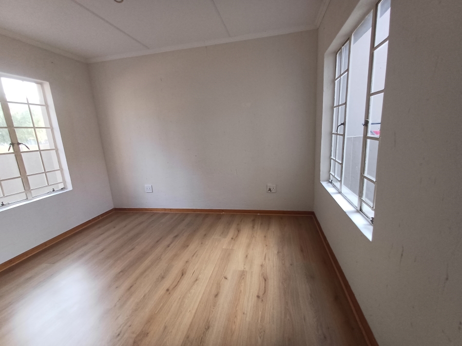 2 Bedroom Property for Sale in Noordwyk Gauteng