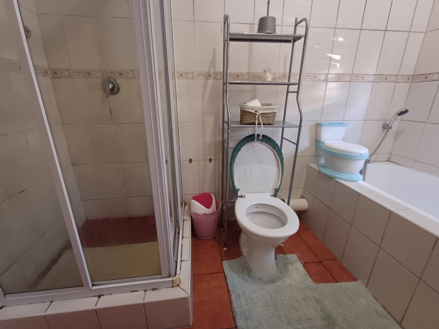 2 Bedroom Property for Sale in Noordwyk Gauteng