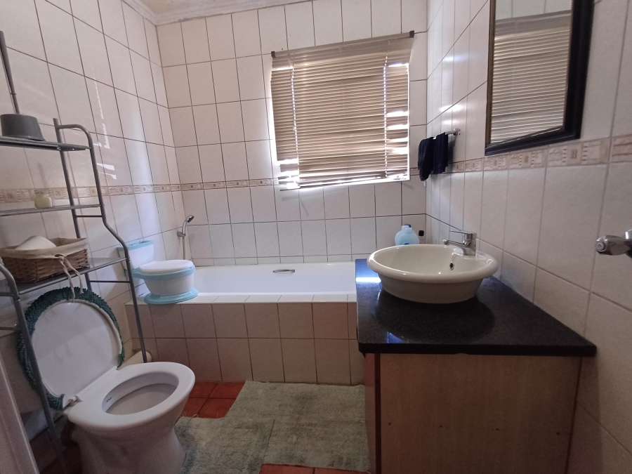 2 Bedroom Property for Sale in Noordwyk Gauteng