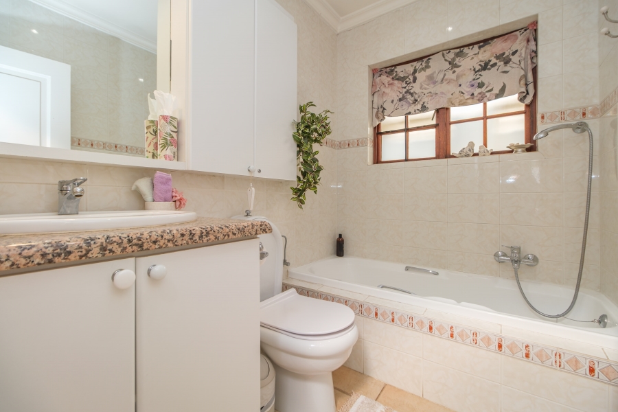 3 Bedroom Property for Sale in Fairland Gauteng