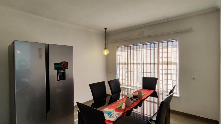 3 Bedroom Property for Sale in Birchleigh North Gauteng