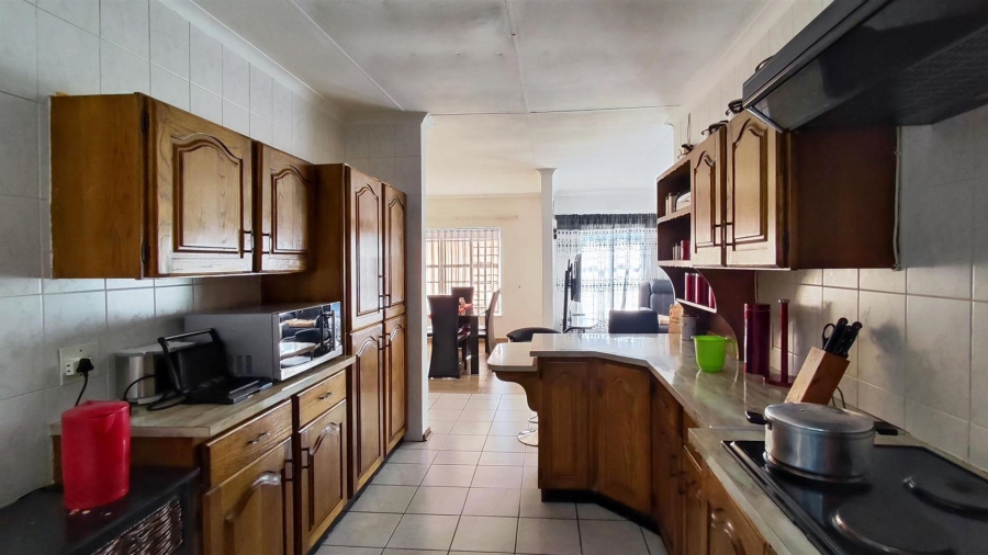 3 Bedroom Property for Sale in Birchleigh North Gauteng