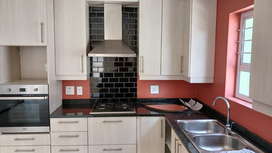 To Let 2 Bedroom Property for Rent in Broadacres Gauteng