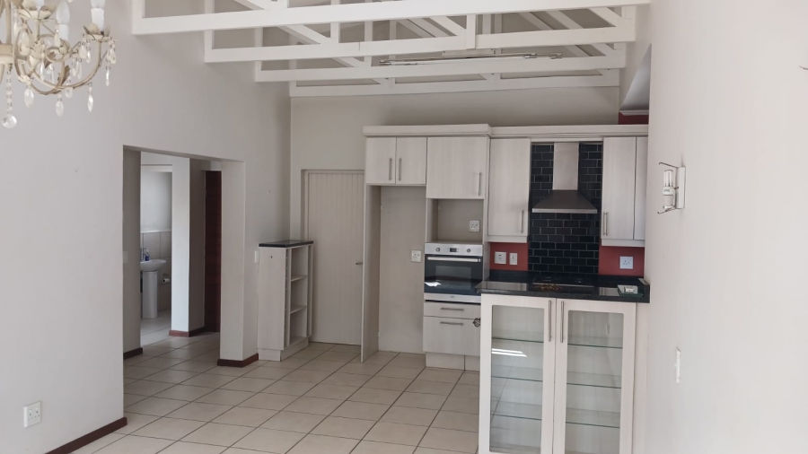 To Let 2 Bedroom Property for Rent in Broadacres Gauteng