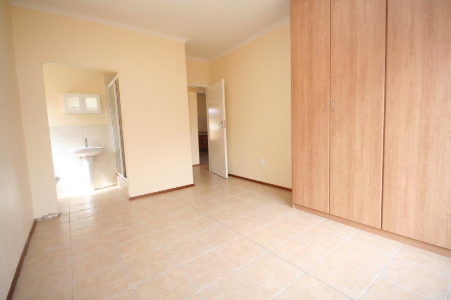 2 Bedroom Property for Sale in Florida Glen Gauteng