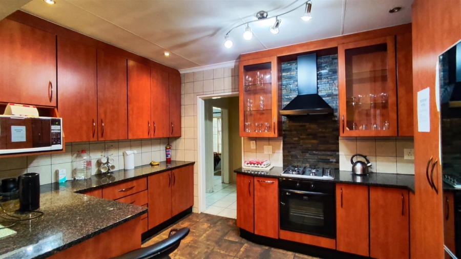 8 Bedroom Property for Sale in Van Riebeeck Park Gauteng