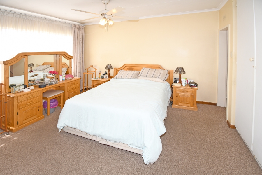 3 Bedroom Property for Sale in Corlett Gardens Gauteng
