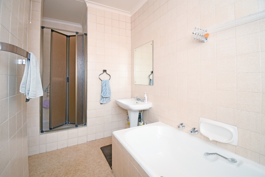 3 Bedroom Property for Sale in Corlett Gardens Gauteng