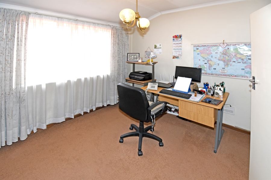 3 Bedroom Property for Sale in Corlett Gardens Gauteng