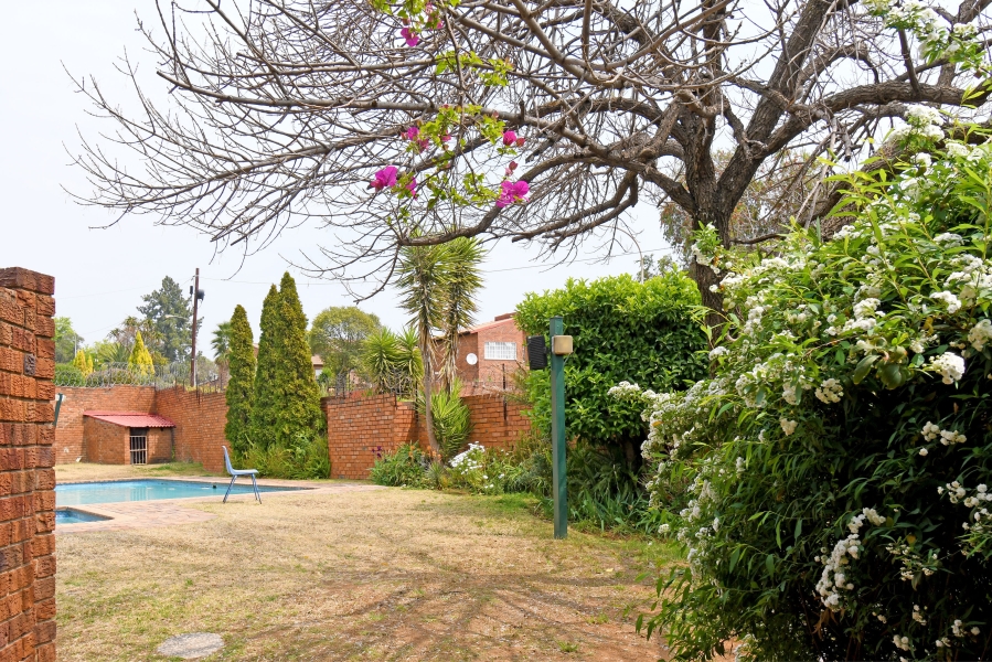 3 Bedroom Property for Sale in Corlett Gardens Gauteng