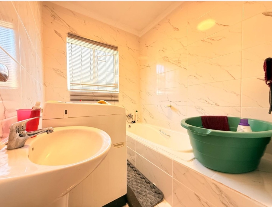3 Bedroom Property for Sale in Meredale Gauteng