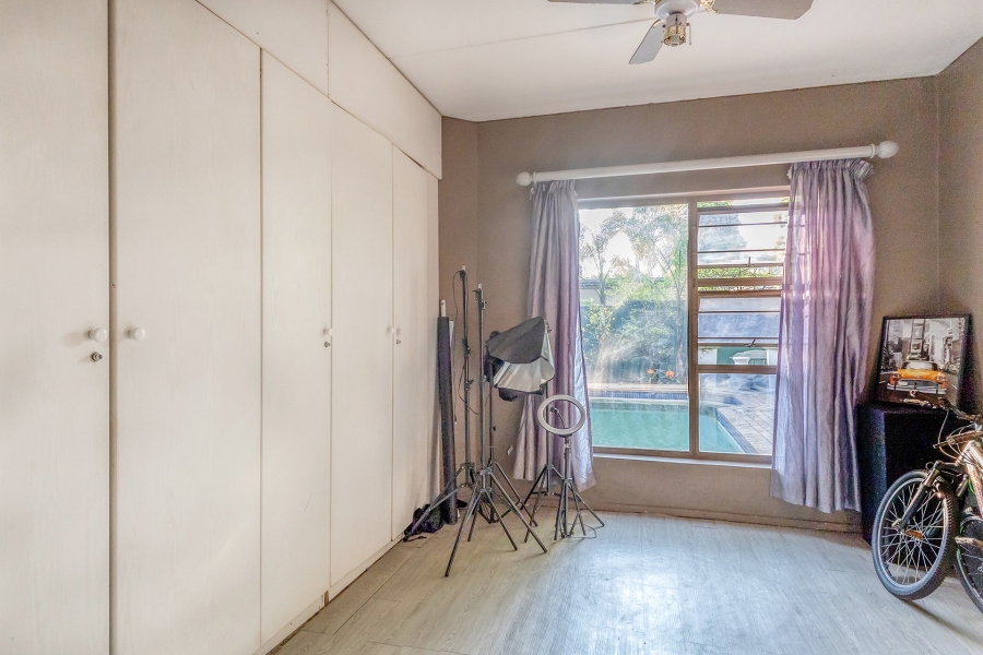 5 Bedroom Property for Sale in Beverley Gauteng