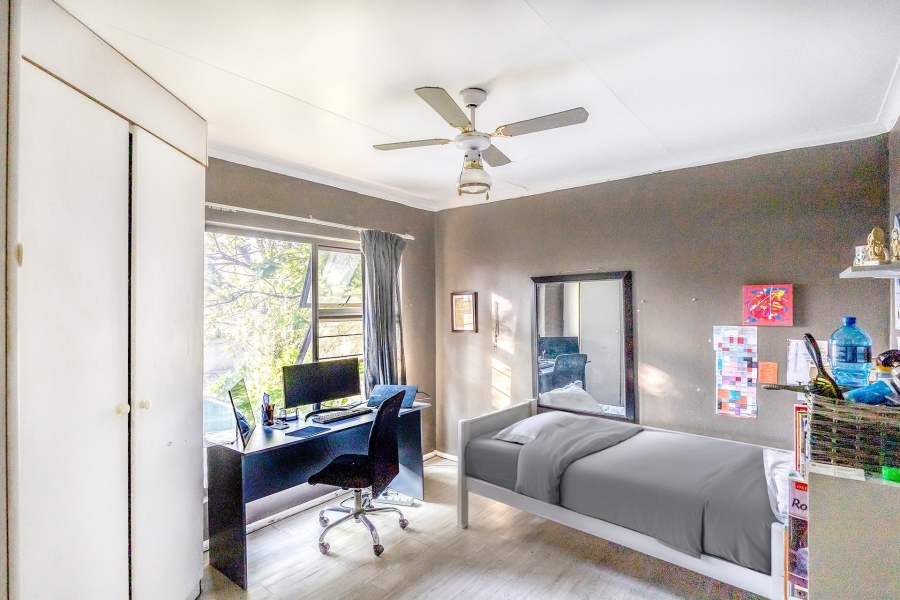 5 Bedroom Property for Sale in Beverley Gauteng