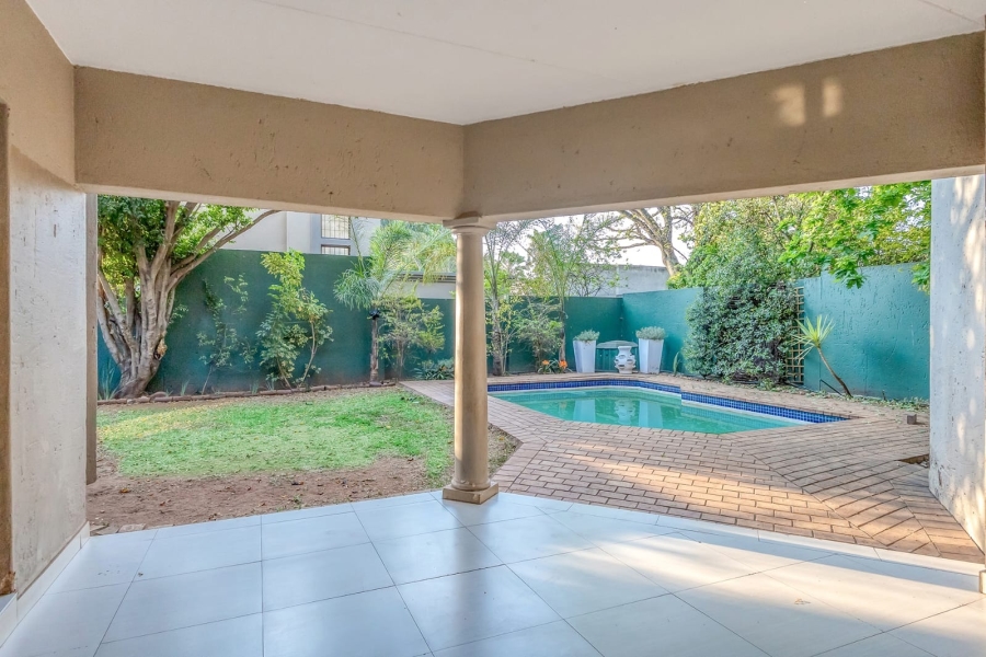 5 Bedroom Property for Sale in Beverley Gauteng
