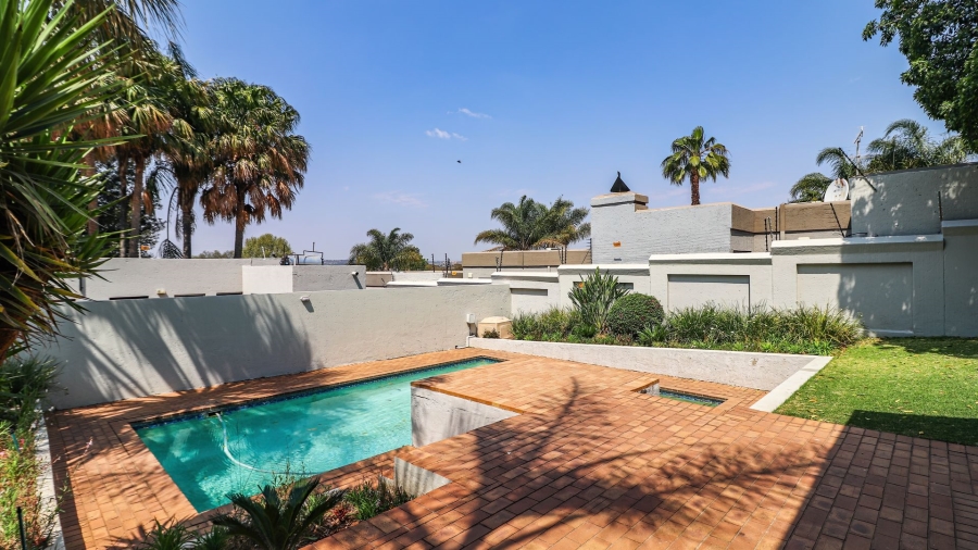 1 Bedroom Property for Sale in Paulshof Gauteng