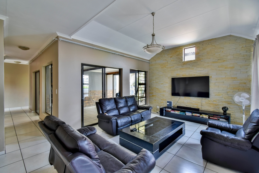 3 Bedroom Property for Sale in Olympus AH Gauteng