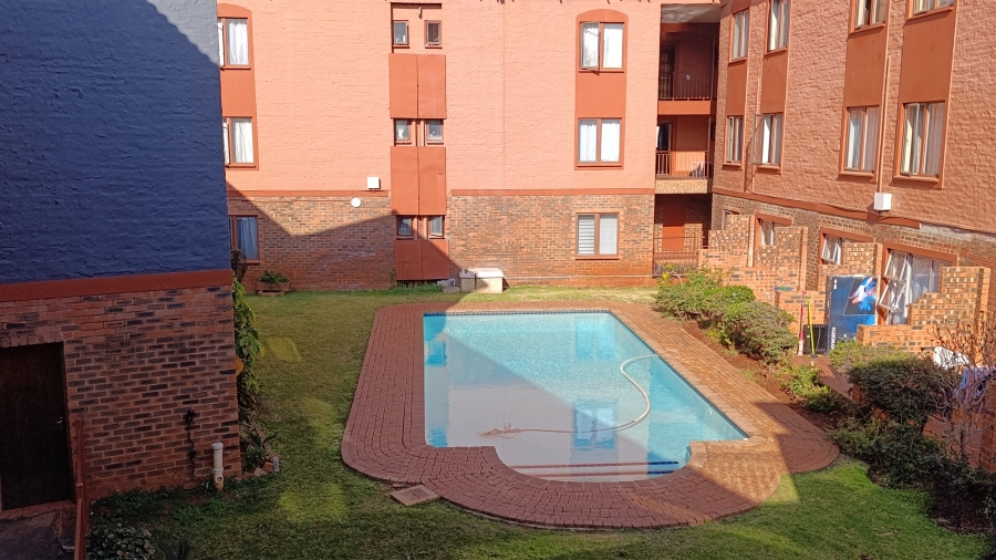 1 Bedroom Property for Sale in Riviera Gauteng