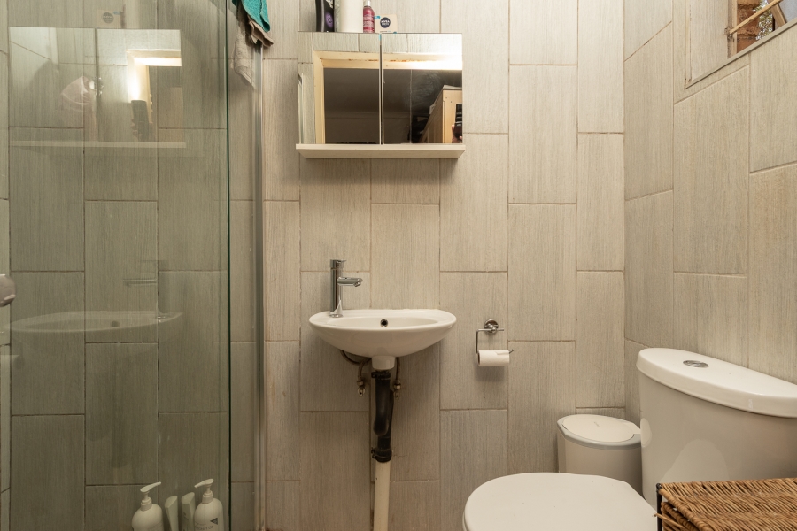 8 Bedroom Property for Sale in Glenvista Gauteng