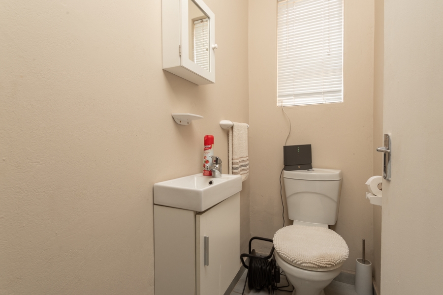 8 Bedroom Property for Sale in Glenvista Gauteng