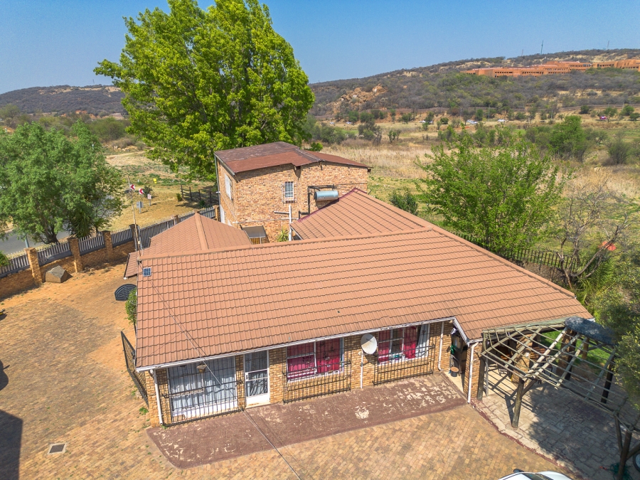 8 Bedroom Property for Sale in Glenvista Gauteng