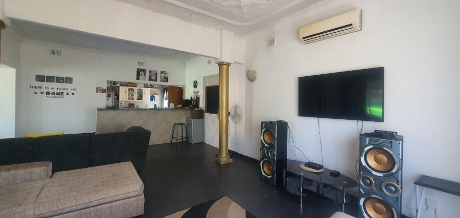 6 Bedroom Property for Sale in Lambton Gauteng