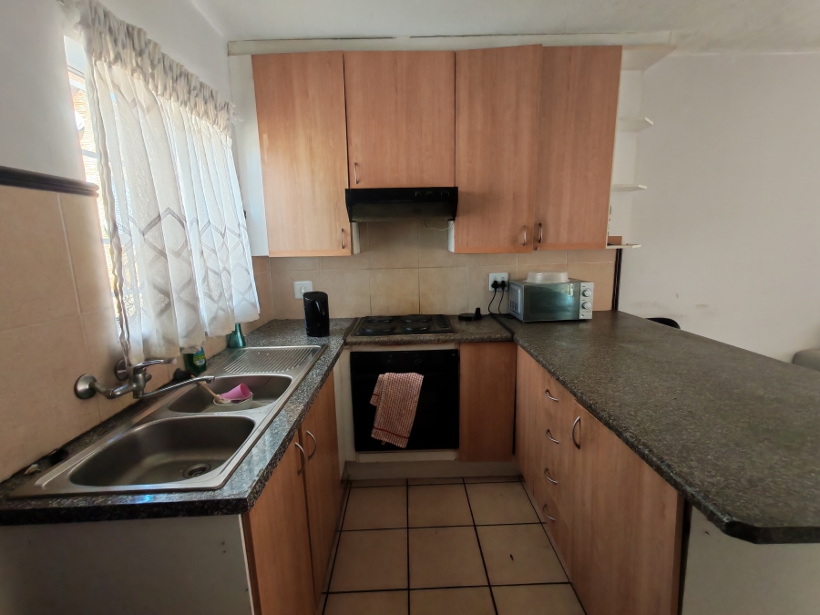 To Let 2 Bedroom Property for Rent in Karenpark Gauteng