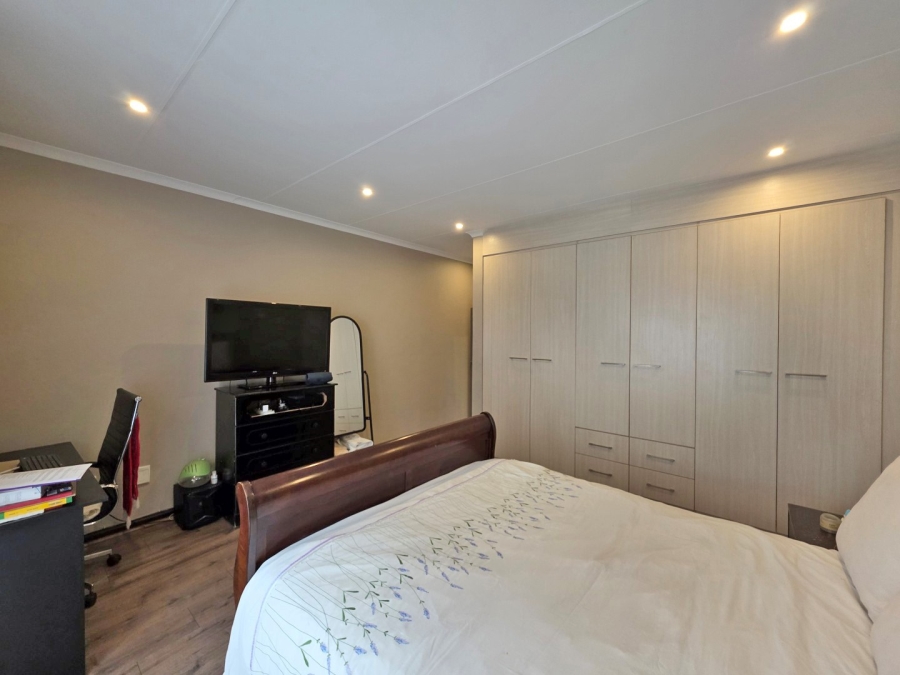 3 Bedroom Property for Sale in Ferndale Gauteng