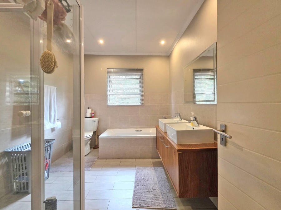 3 Bedroom Property for Sale in Ferndale Gauteng