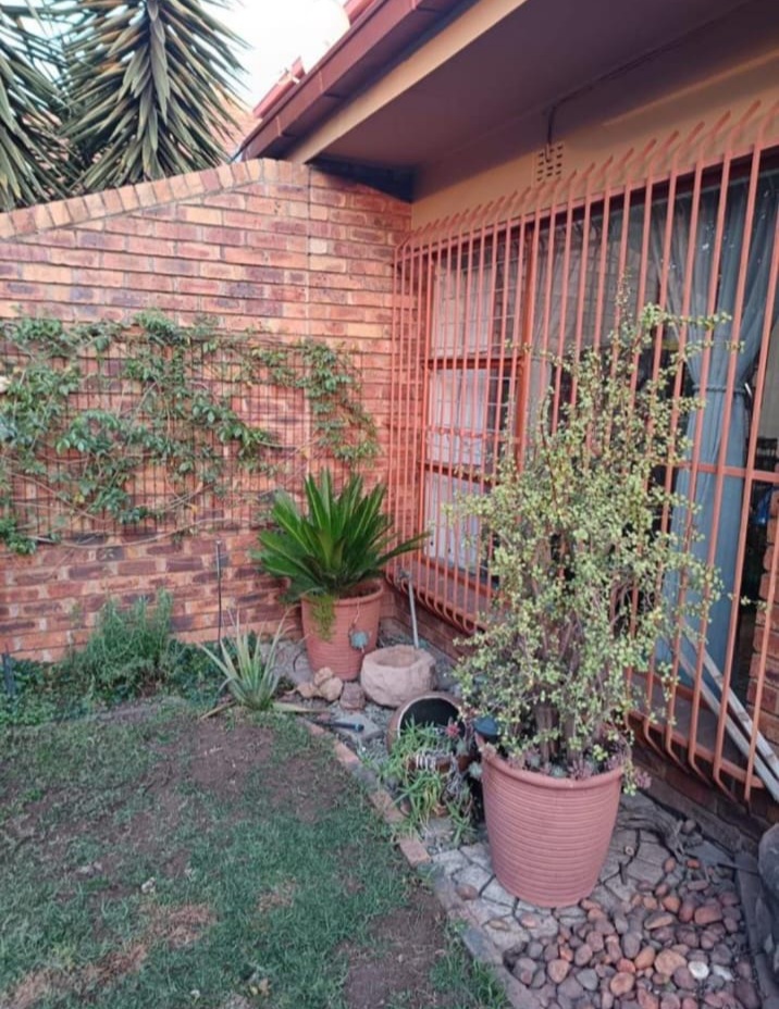 3 Bedroom Property for Sale in Vanderbijlpark CE 2 Gauteng