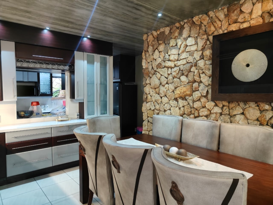 To Let 3 Bedroom Property for Rent in Fleurdal Gauteng