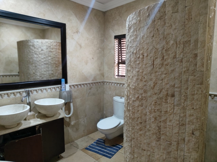 To Let 3 Bedroom Property for Rent in Fleurdal Gauteng