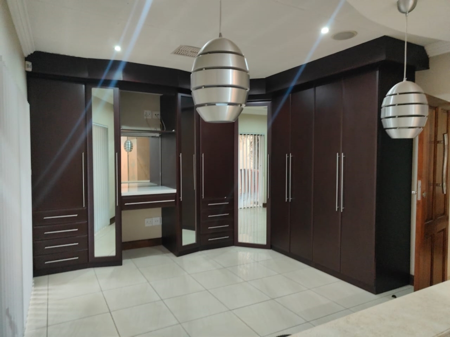 To Let 3 Bedroom Property for Rent in Fleurdal Gauteng