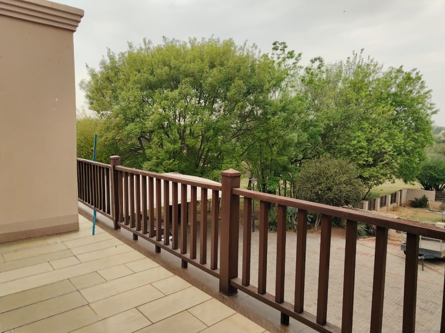 To Let 3 Bedroom Property for Rent in Fleurdal Gauteng