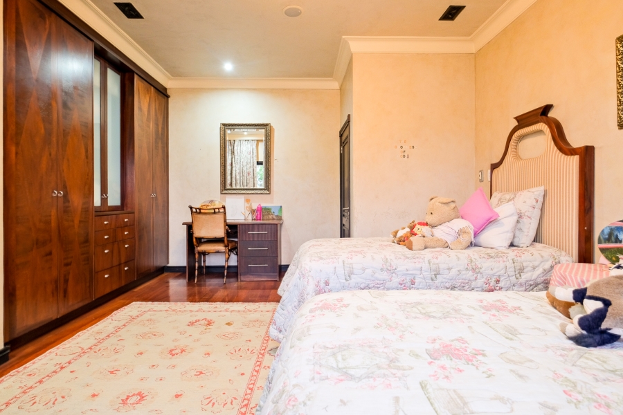 5 Bedroom Property for Sale in Bryanston Gauteng