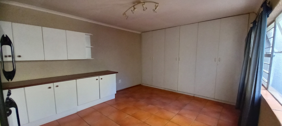 5 Bedroom Property for Sale in Rangeview Gauteng
