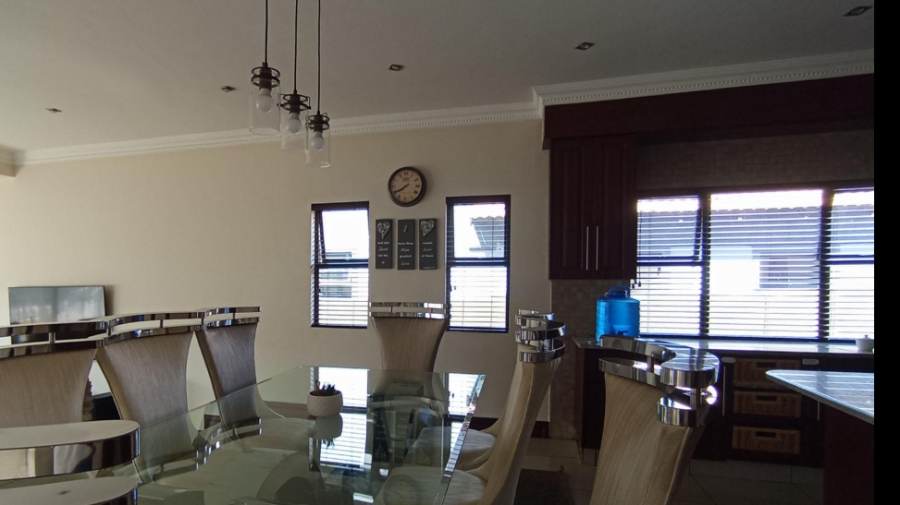 4 Bedroom Property for Sale in Blue Valley Golf Estate Gauteng