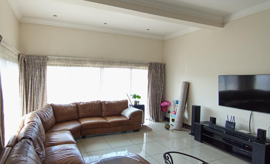 4 Bedroom Property for Sale in Blue Valley Golf Estate Gauteng