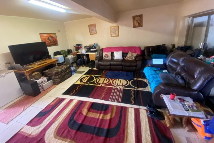 4 Bedroom Property for Sale in Mondeor Gauteng