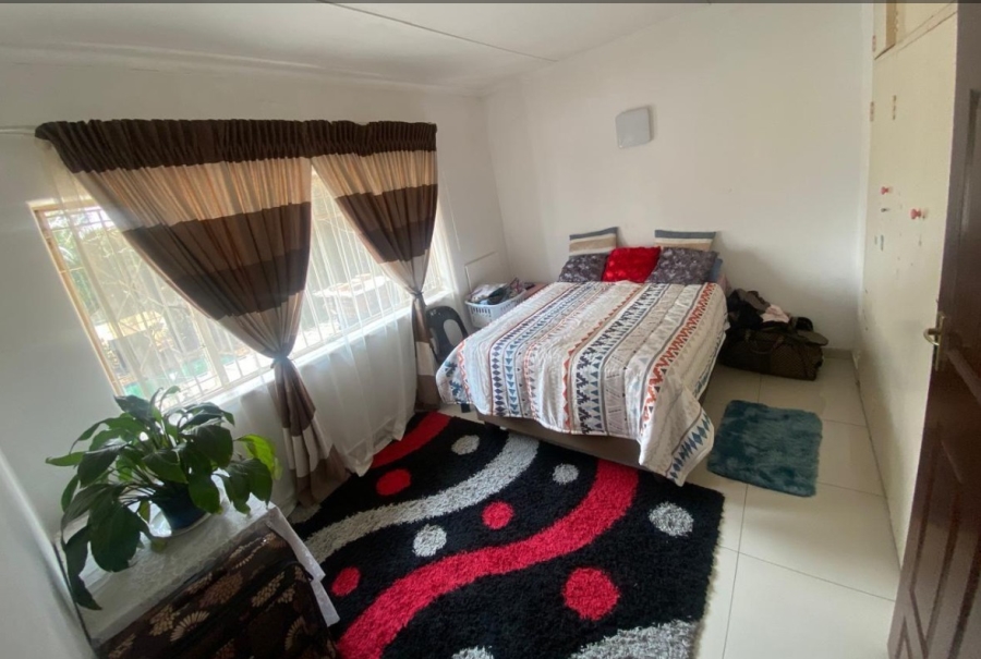 4 Bedroom Property for Sale in Mondeor Gauteng